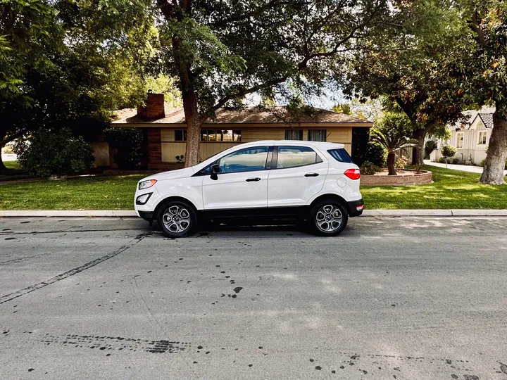 WHITE, 2019 FORD ECOSPORT Image 10