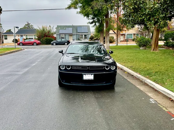 BLACK, 2021 DODGE CHALLENGER Image 5