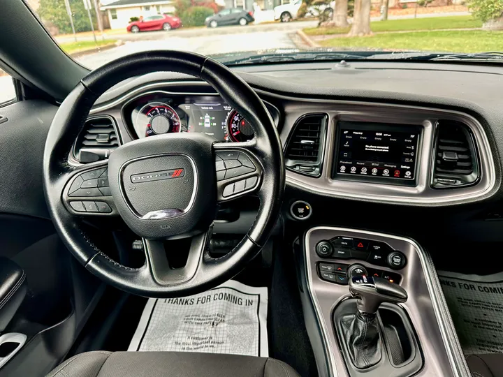 BLACK, 2021 DODGE CHALLENGER Image 20