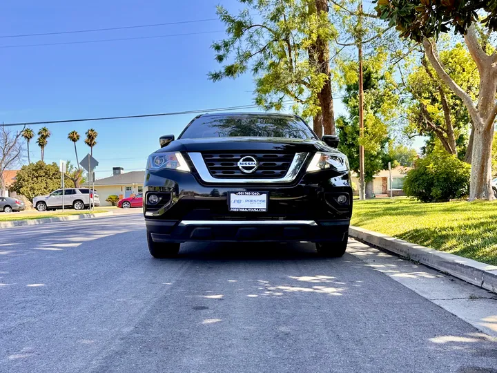 BLACK, 2020 NISSAN PATHFINDER Image 8