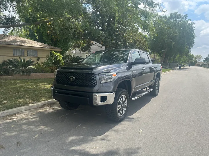 N / A, 2020 TOYOTA TUNDRA CREWMAX Image 2