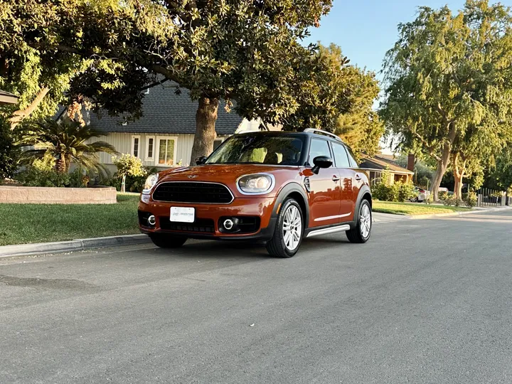 ORANGE, 2020 MINI COUNTRYMAN Image 2