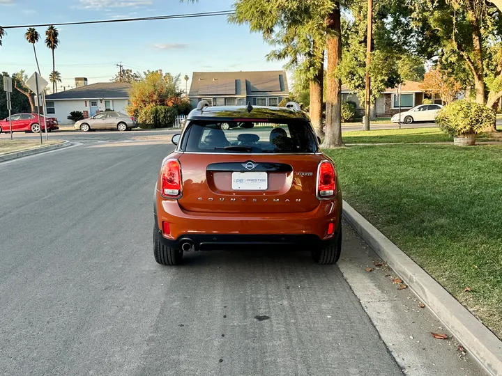 ORANGE, 2020 MINI COUNTRYMAN Image 6