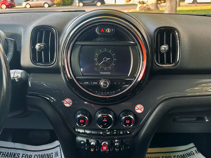 ORANGE, 2020 MINI COUNTRYMAN Image 18