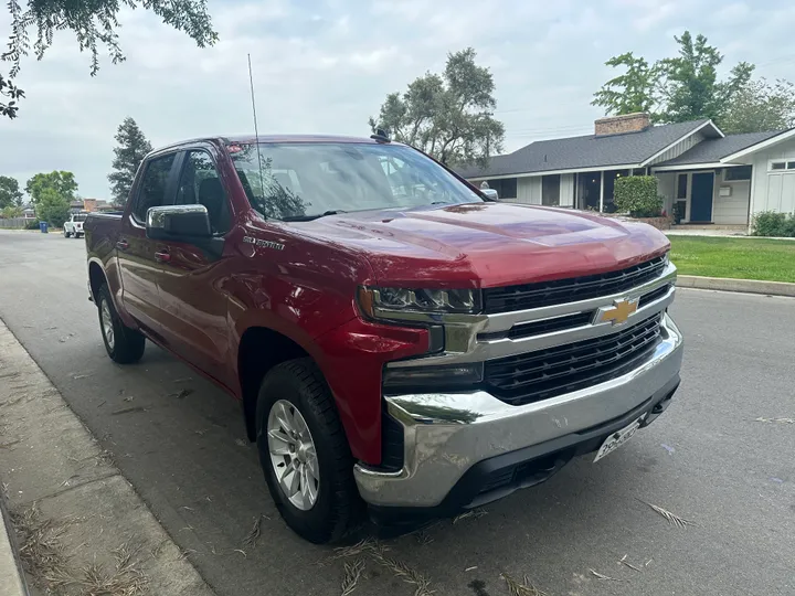 BLACK, 2021 CHEVROLET SILVERADO 1500 CREW CAB Image 4