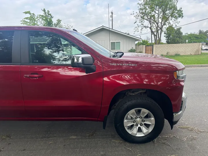 BLACK, 2021 CHEVROLET SILVERADO 1500 CREW CAB Image 5