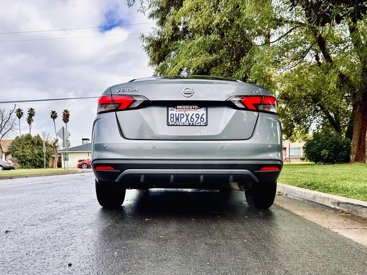 GRAY, 2021 NISSAN VERSA Image 7