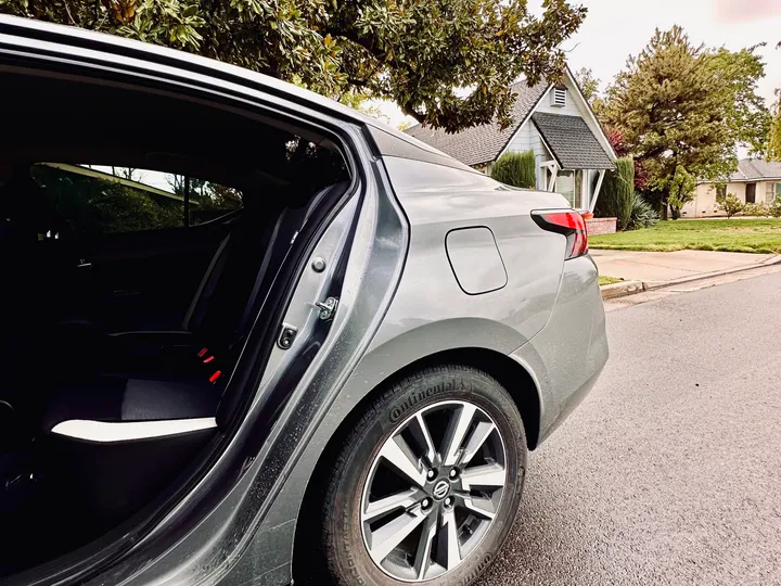 GRAY, 2021 NISSAN VERSA Image 40