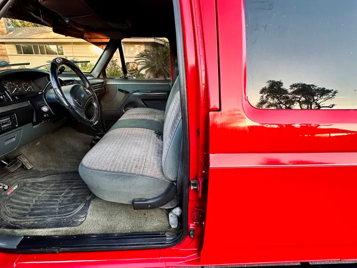 RED, 1993 FORD F350 CREW CAB Image 21