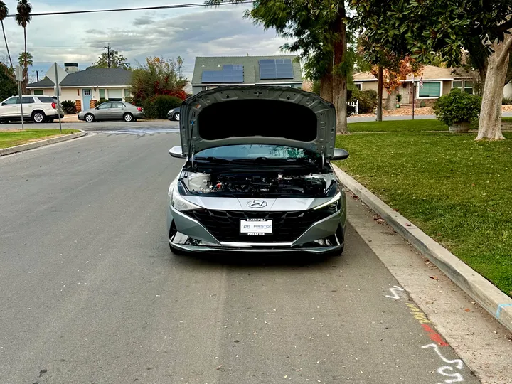 SILVER, 2021 HYUNDAI ELANTRA Image 9