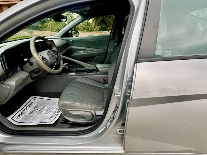 SILVER, 2021 HYUNDAI ELANTRA Image 27