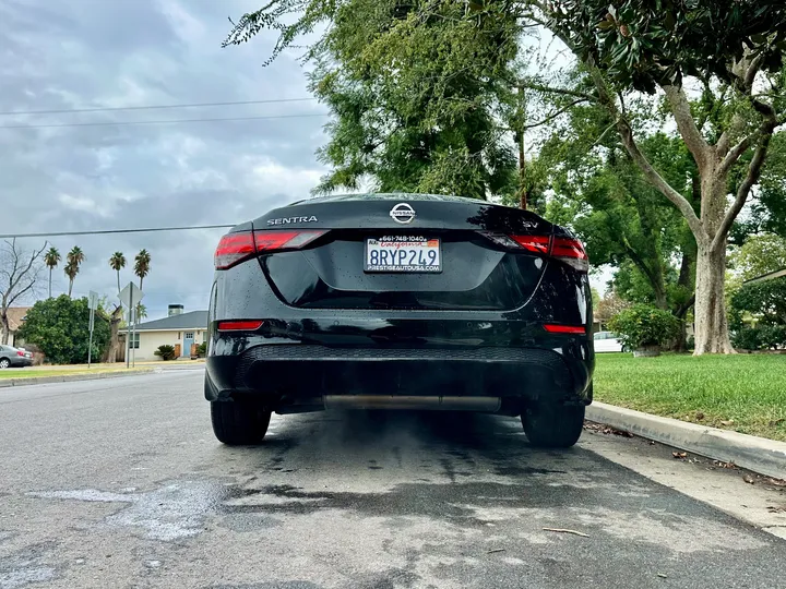 BLACK, 2020 NISSAN SENTRA Image 8