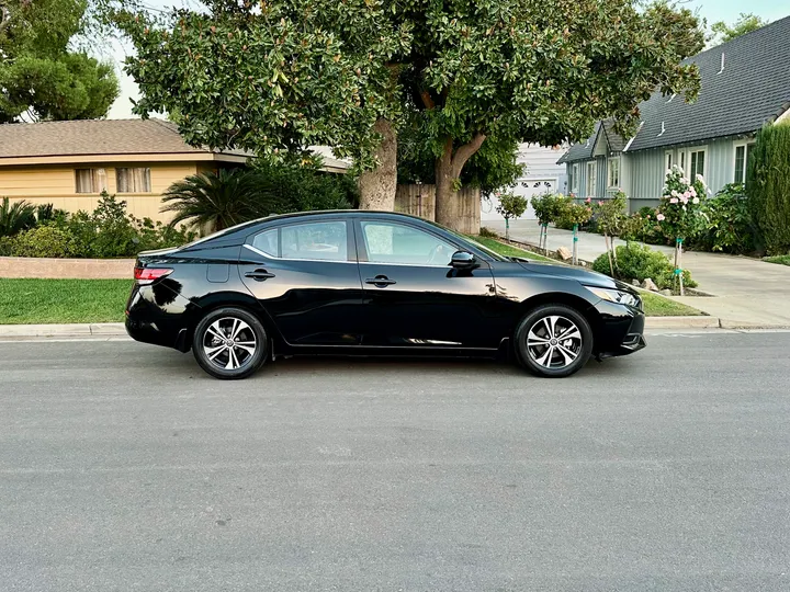 BLACK, 2020 NISSAN SENTRA Image 9