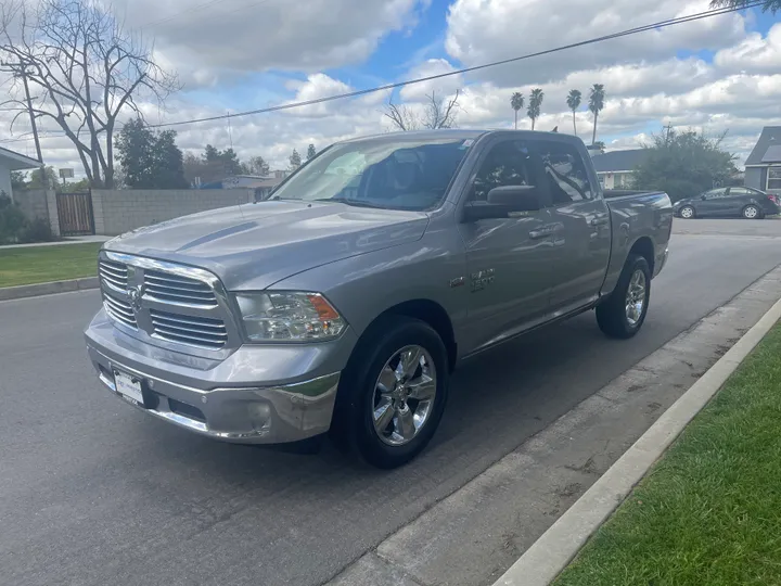 N / A, 2019 RAM 1500 CLASSIC CREW CAB Image 3