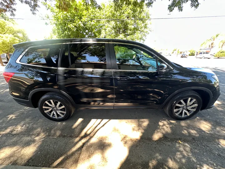 N / A, 2019 HONDA PILOT Image 8