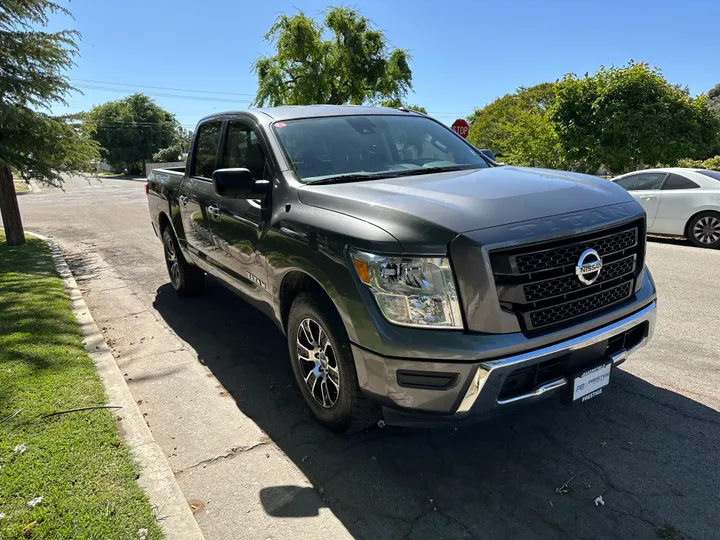 N / A, 2021 NISSAN TITAN CREW CAB Image 4