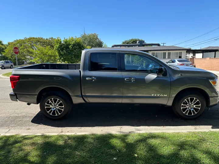 N / A, 2021 NISSAN TITAN CREW CAB Image 7