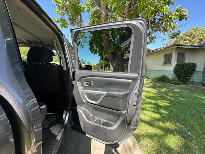 N / A, 2021 NISSAN TITAN CREW CAB Image 27