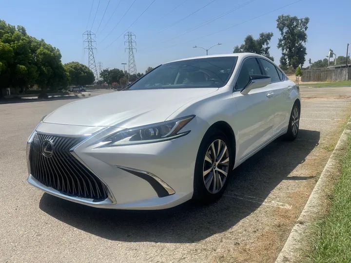 N / A, 2020 LEXUS ES Image 4