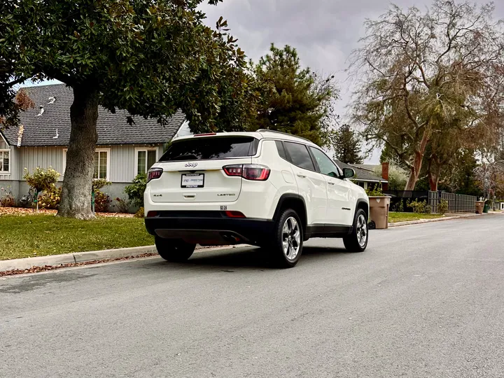 WHITE, 2020 JEEP COMPASS Image 4