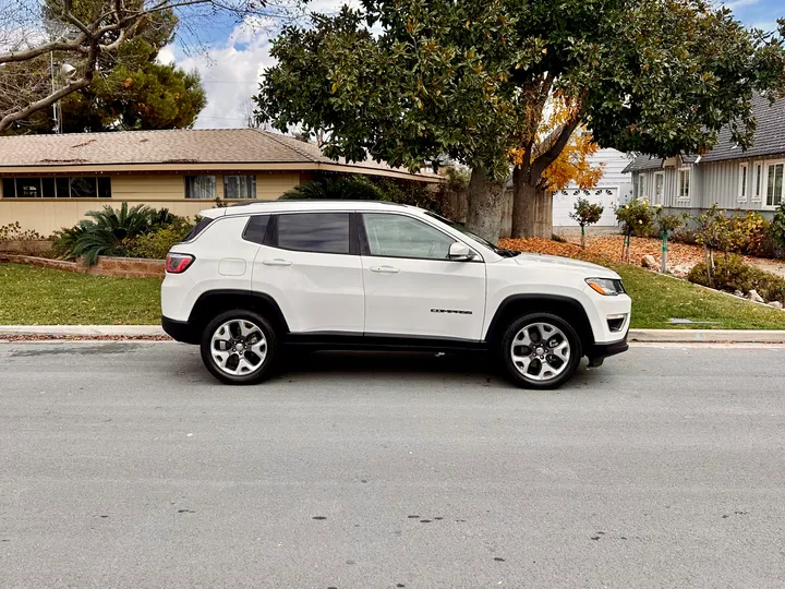 WHITE, 2020 JEEP COMPASS Image 7