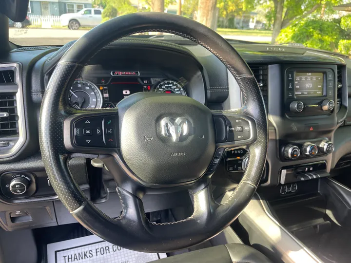 BLACK, 2020 RAM 1500 QUAD CAB Image 25