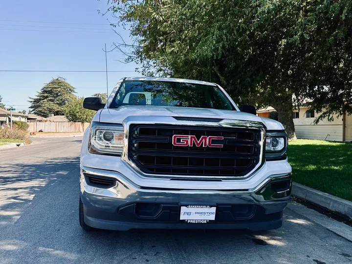 WHITE, 2019 GMC SIERRA 1500 LIMITED DOUBLE CAB Image 2