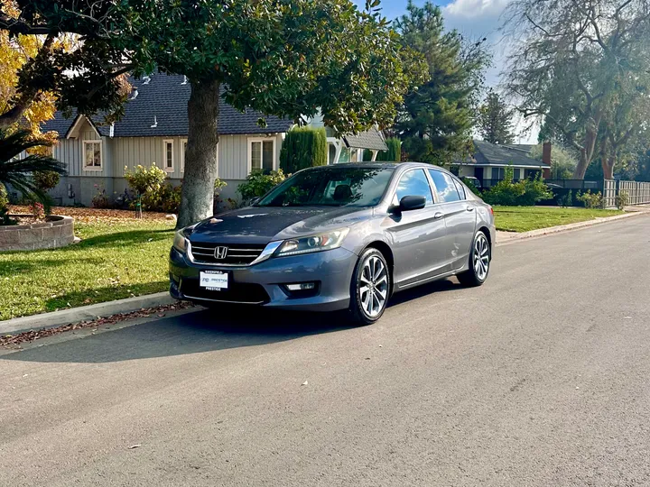 GRAY, 2015 HONDA ACCORD Image 2