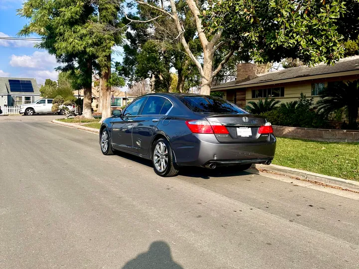 GRAY, 2015 HONDA ACCORD Image 3