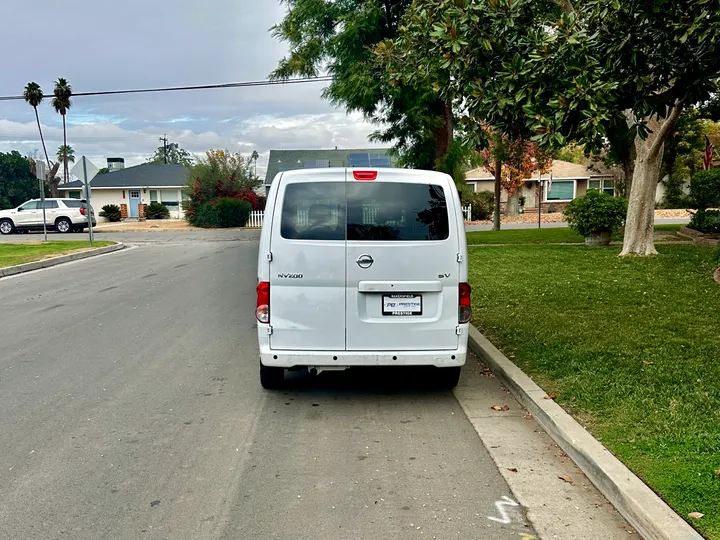 WHITE, 2019 NISSAN NV200 Image 6