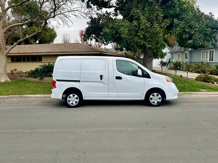 WHITE, 2019 NISSAN NV200 Image 7