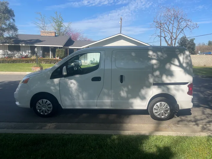 N / A, 2018 NISSAN NV200 Image 6