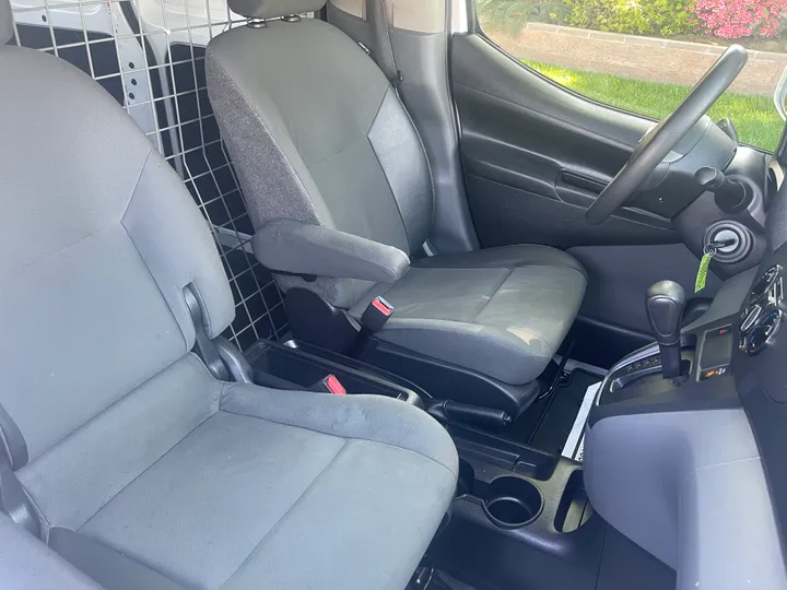 N / A, 2018 NISSAN NV200 Image 26