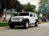 WHITE, 2019 JEEP WRANGLER UNLIMITED Thumnail Image 2