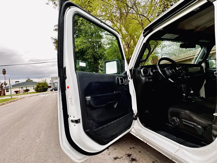 WHITE, 2019 JEEP WRANGLER UNLIMITED Image 37