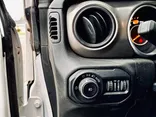 WHITE, 2019 JEEP WRANGLER UNLIMITED Thumnail Image 34