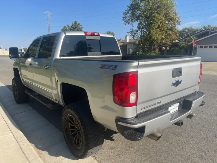 N / A, 2017 CHEVROLET SILVERADO 1500 CREW CAB Image 4