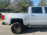 N / A, 2017 CHEVROLET SILVERADO 1500 CREW CAB Thumnail Image 10