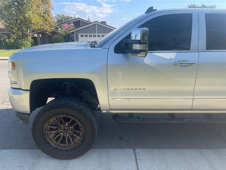 N / A, 2017 CHEVROLET SILVERADO 1500 CREW CAB Image 11