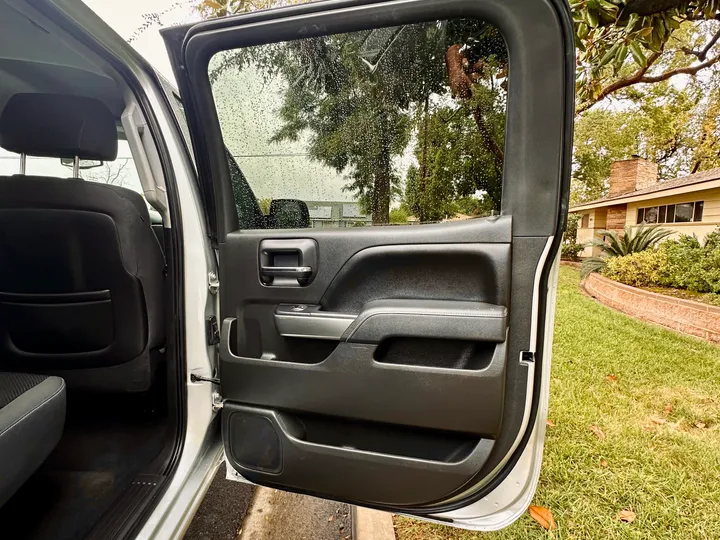 SILVER, 2014 CHEVROLET SILVERADO 1500 CREW CAB Image 34