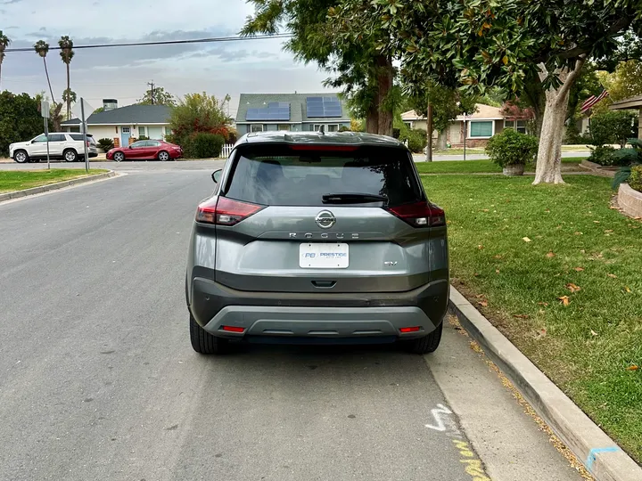 GRAY, 2021 NISSAN ROGUE Image 6