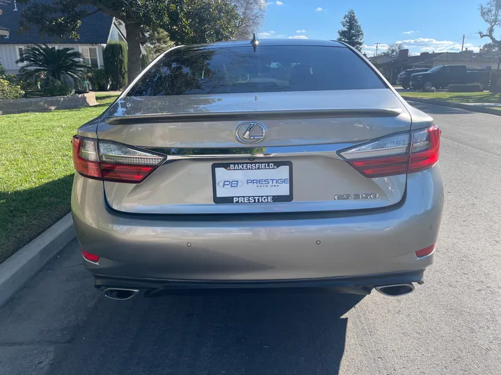 BEIGE, 2017 LEXUS ES Image 32