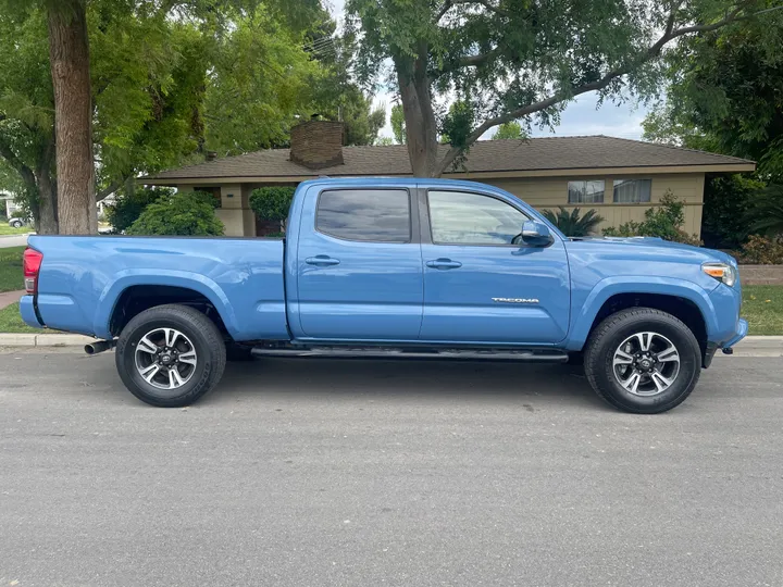 BEIGE, 2019 TOYOTA TACOMA DOUBLE CAB Image 5