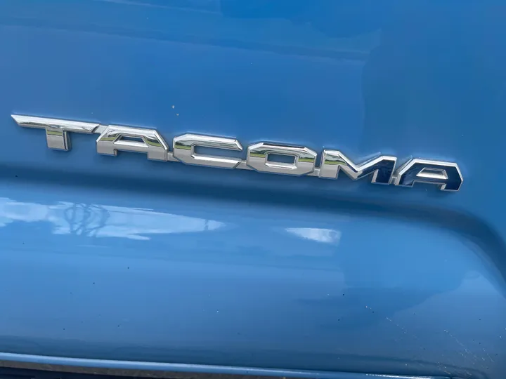 BEIGE, 2019 TOYOTA TACOMA DOUBLE CAB Image 18