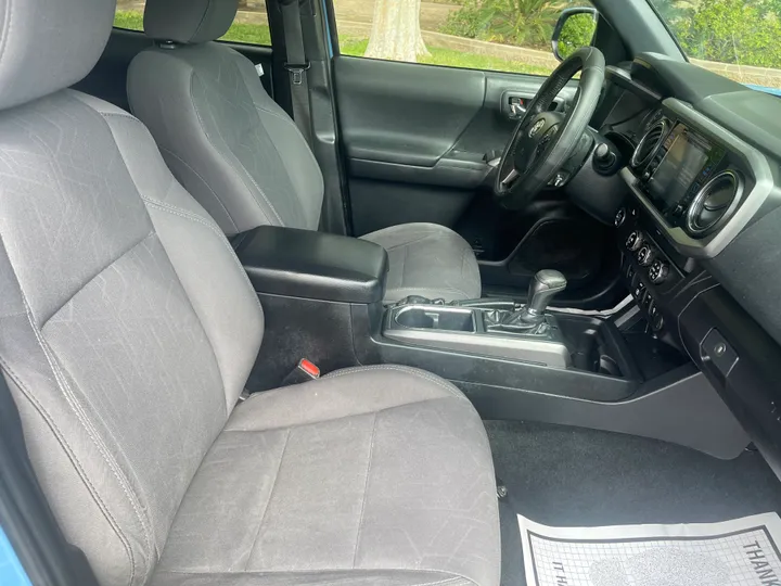 BEIGE, 2019 TOYOTA TACOMA DOUBLE CAB Image 27