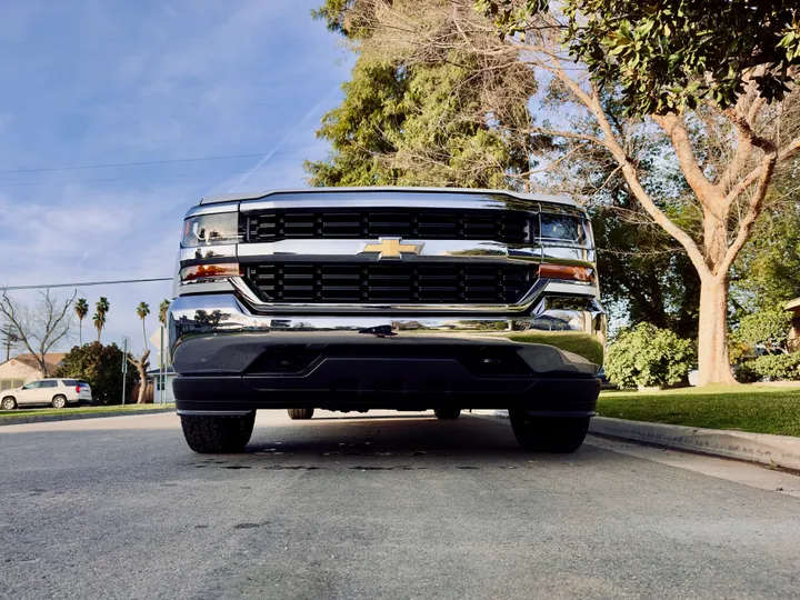 WHITE, 2017 CHEVROLET SILVERADO 1500 CREW CAB Image 8