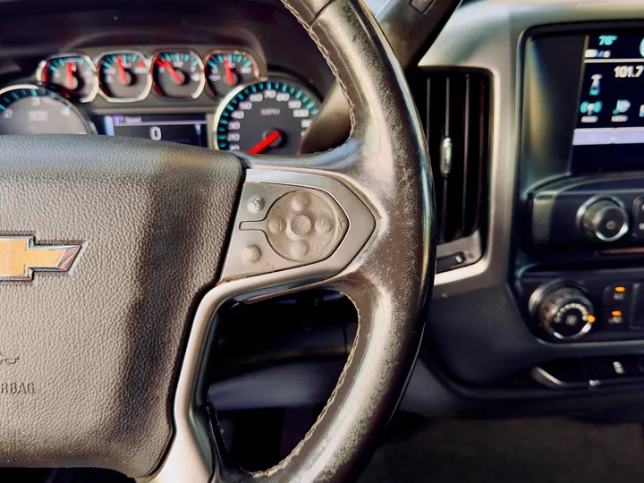 WHITE, 2017 CHEVROLET SILVERADO 1500 CREW CAB Image 22