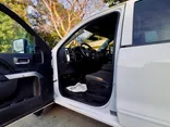 WHITE, 2017 CHEVROLET SILVERADO 1500 CREW CAB Thumnail Image 33