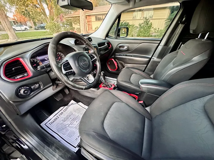 BLACK, 2016 JEEP RENEGADE Image 15