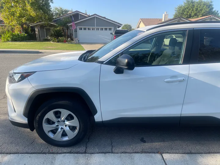 BLACK, 2020 TOYOTA RAV4 Image 7